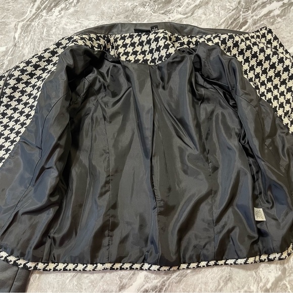 A New Approach a.n.a Womens Cropped Jacket Faux Leather Wool Black White Sz L - Picture 11 of 14
